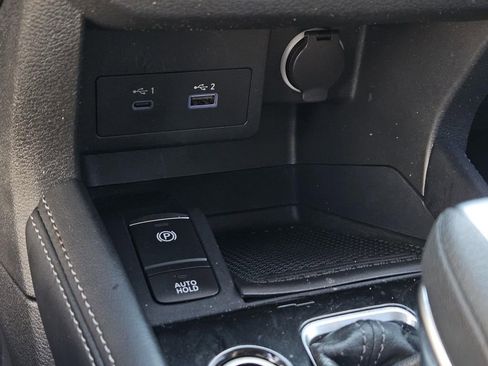 Certified 2023 Nissan Kicks SR image 23