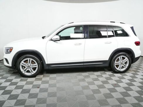 Used 2021 Mercedes-Benz GLB 250 4MATIC image 2
