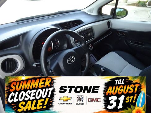 Used 2013 Toyota Yaris L FWD image 11
