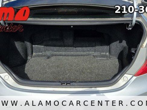 Used 2013 Toyota Camry LE image 25