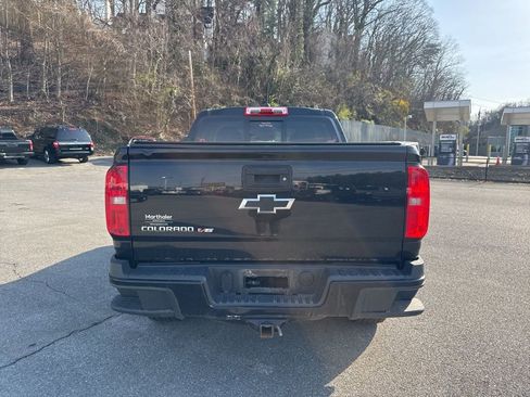 Used 2018 Chevrolet Colorado Z71 w/ Z71 Midnight Edition image 5