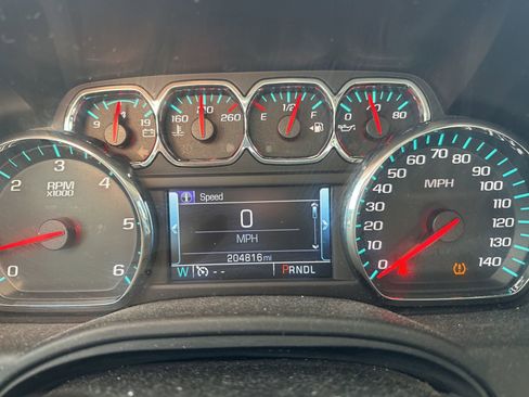 Used 2017 Chevrolet Tahoe LT image 13