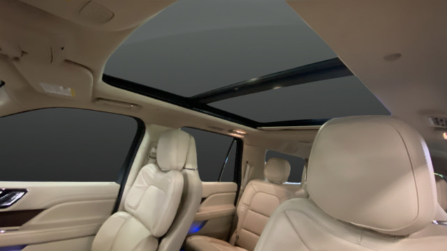 Used 2021 Lincoln Navigator L Reserve w/ Luxury Package AWD/4WD image 12