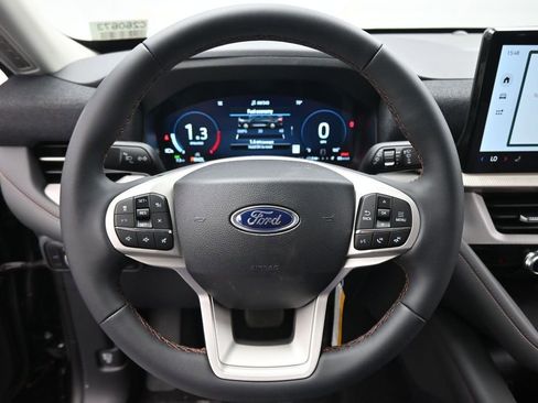 New 2026 Ford Explorer Active RWD image 11