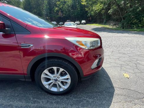 Used 2017 Ford Escape SE AWD/4WD image 12