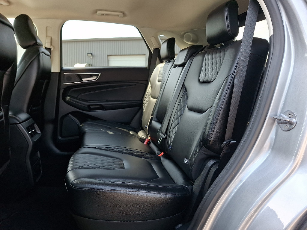 Used 2024 Ford Edge Titanium AWD/4WD image 10