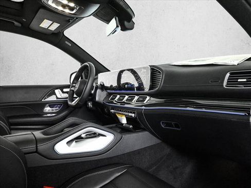 New 2026 Mercedes-Benz GLS 580 4MATIC image 25