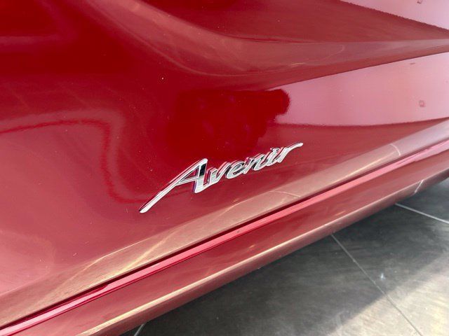 Used 2025 Buick Encore GX Avenir w/ Avenir Technology Package AWD/4WD image 4