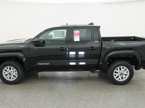New 2026 Toyota Tacoma SR5 AWD/4WD image 3