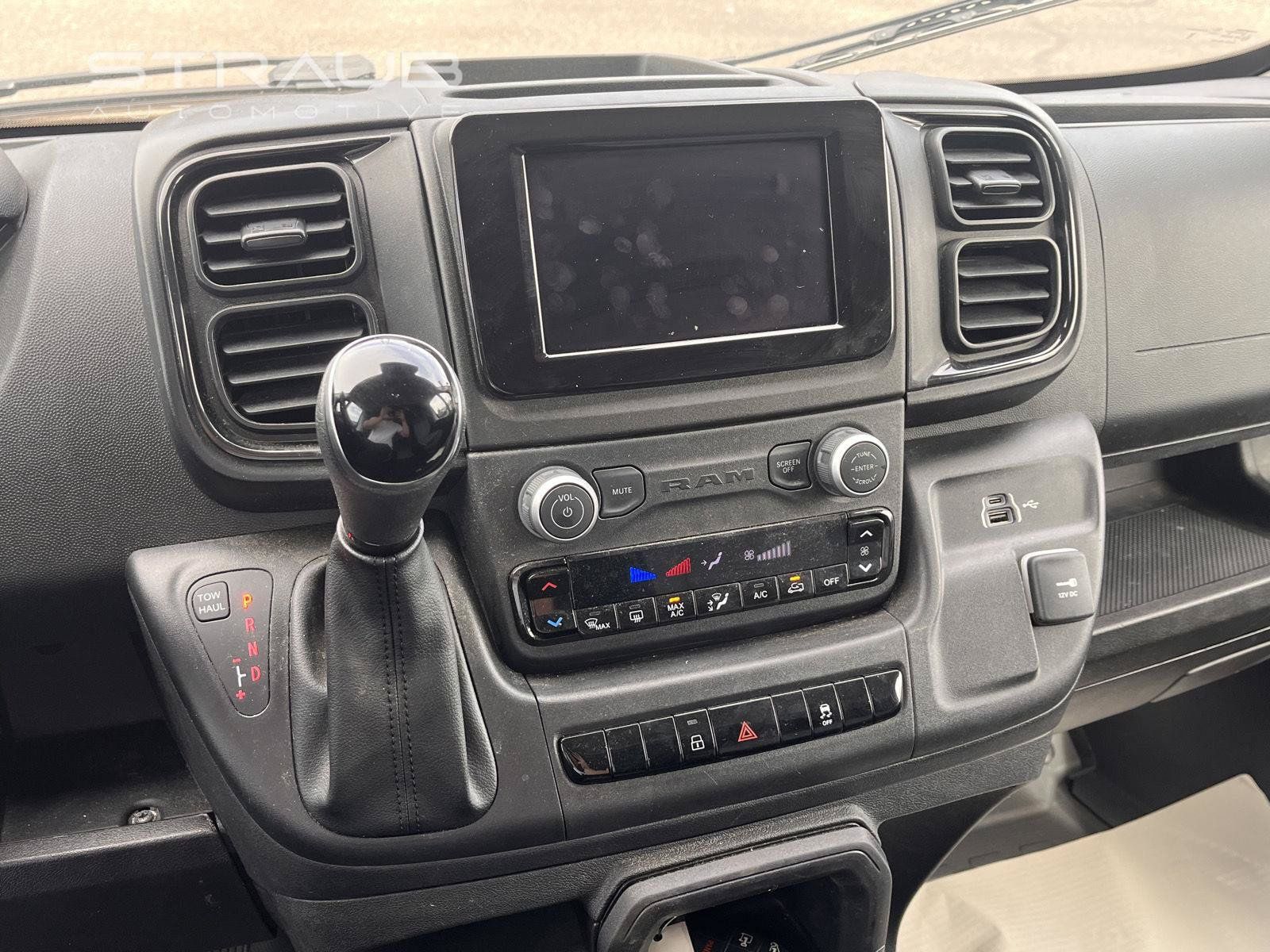 Used 2025 RAM ProMaster 3500 w/ Convenience Group FWD image 9