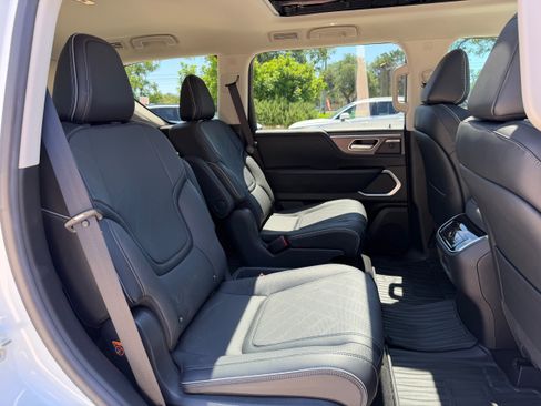 Used 2026 INFINITI QX80 Luxe w/ Exterior Package RWD image 12