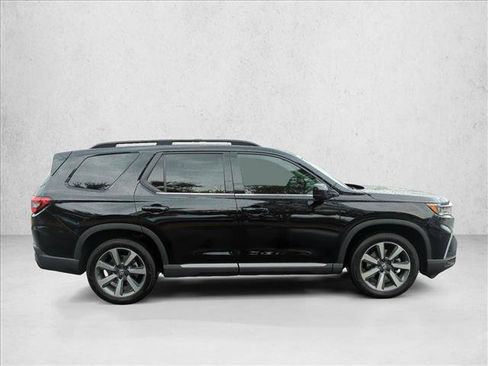 Certified 2025 Honda Pilot Elite image 4