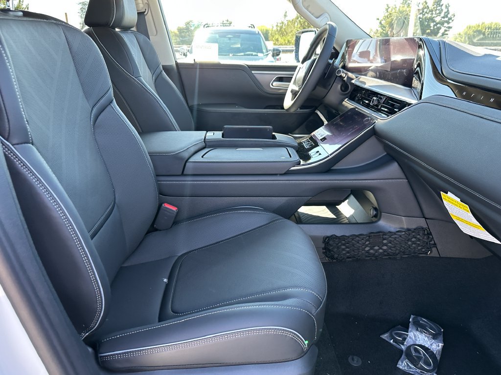 New 2027 INFINITI QX80 Luxe RWD image 15