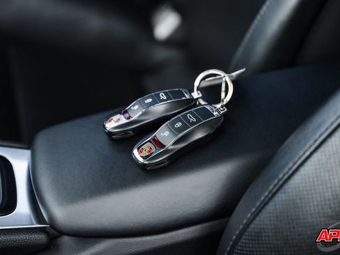 Used 2014 Porsche 911 Carrera S image 76