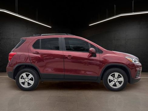 Used 2022 Chevrolet Trax LT AWD/4WD image 8