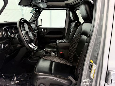 Used 2021 Jeep Wrangler Unlimited Sahara AWD/4WD image 18