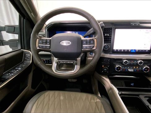 Used 2026 Ford F250 Platinum w/ Platinum Plus Package AWD/4WD image 4
