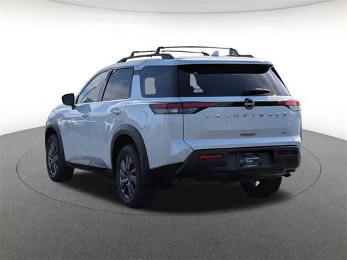 New 2025 Nissan Pathfinder SV image 7