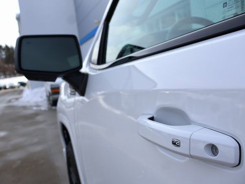 New 2026 GMC Sierra 1500 AT4 w/ AT4 Premium Package image 11