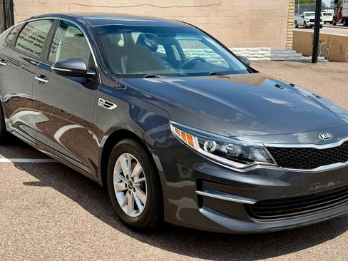 Used 2018 Kia Optima LX FWD image 16