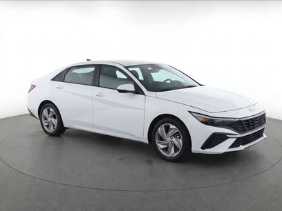 New 2026 Hyundai Elantra SE
