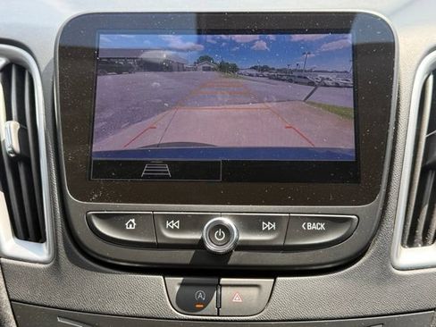 Used 2025 Chevrolet Malibu LT FWD image 25