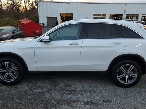 Used 2021 Mercedes-Benz GLC 300 4MATIC image 5