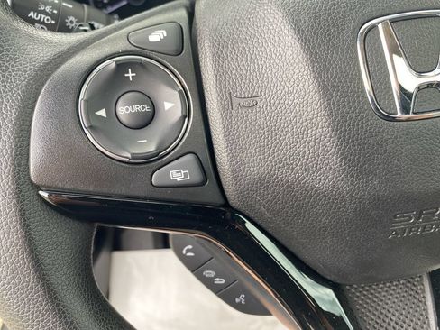 Used 2018 Honda HR-V EX image 35