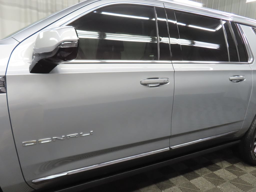 Used 2025 GMC Yukon XL Denali Ultimate AWD/4WD image 54