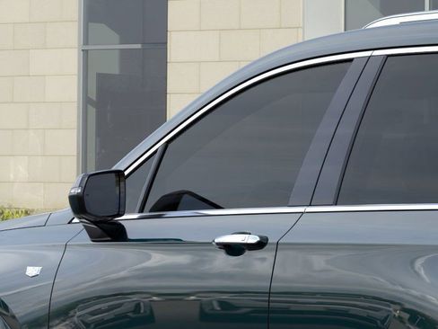 New 2025 Cadillac XT6 Luxury image 12