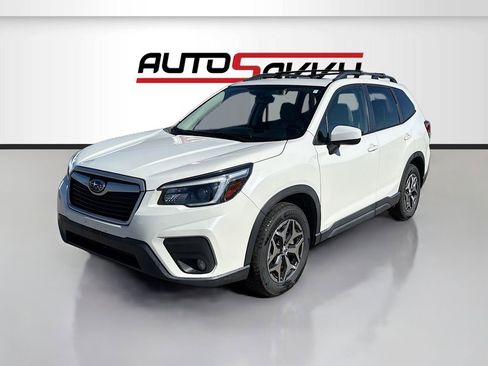 Used 2021 Subaru Forester Premium AWD/4WD image 3