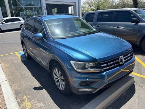 Used 2018 Volkswagen Tiguan SE FWD image 2
