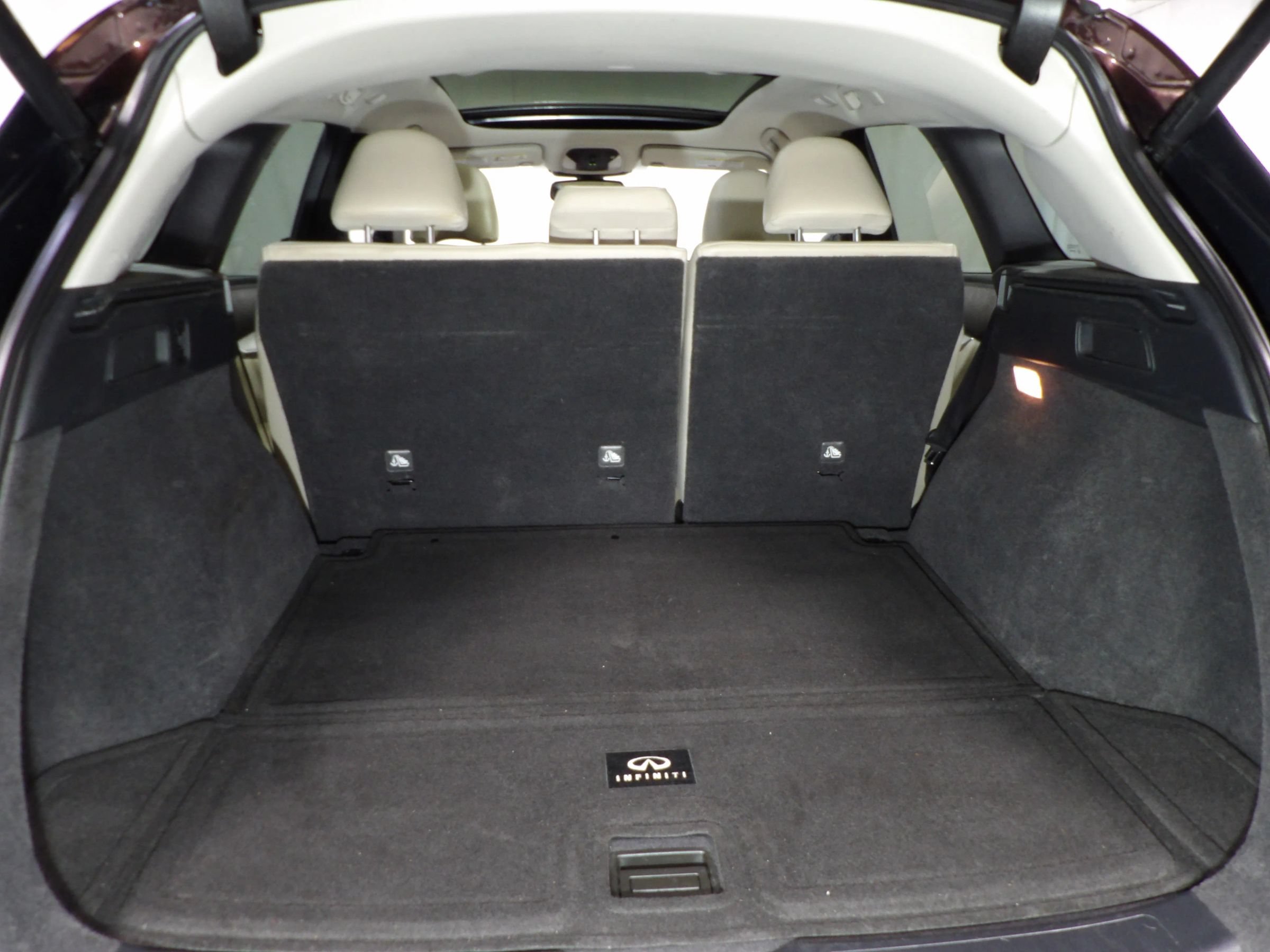 Used 2021 INFINITI QX50 Essential w/ Convenience Package AWD/4WD image 8