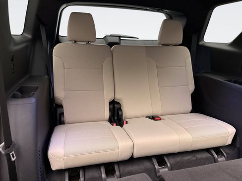 Used 2023 Chevrolet Traverse LS AWD/4WD image 22