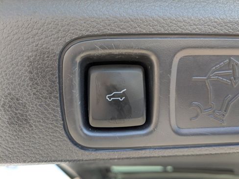 Used 2022 Ford Expedition Limited image 13