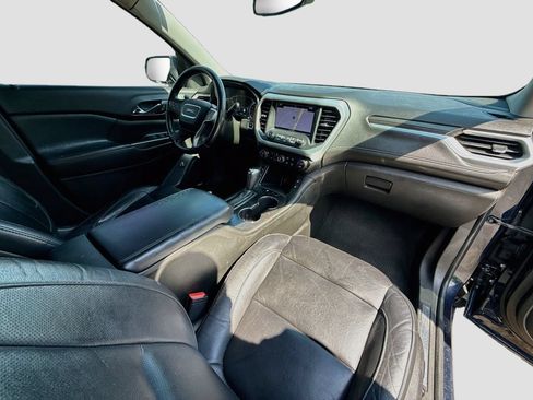 Used 2017 GMC Acadia SLT FWD image 34