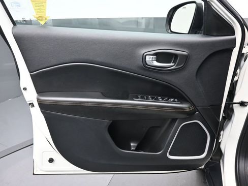 Used 2020 Jeep Compass Limited image 9