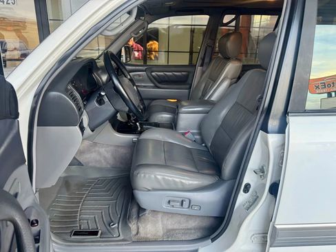 Used 1999 Toyota Land Cruiser image 19
