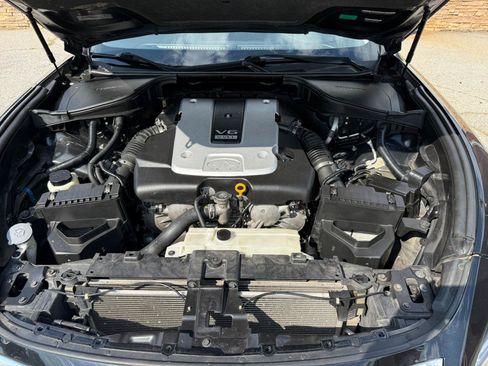 Used 2018 INFINITI Q70 Luxe RWD image 32