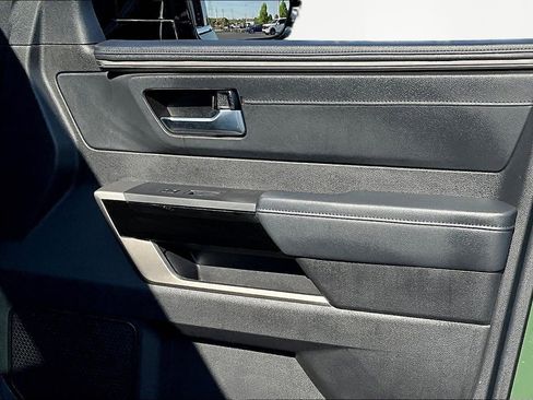 Used 2023 Toyota Sequoia Limited image 28