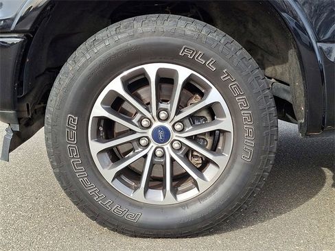 Used 2019 Ford F150 Lariat image 8