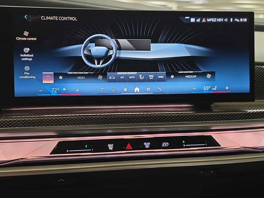 Certified 2023 BMW i7 xDrive60 AWD/4WD image 25