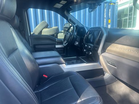 Used 2022 Ford F350 Lariat w/ Lariat Value Package image 3