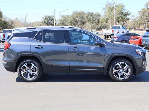 Certified 2019 GMC Terrain SLT image 9