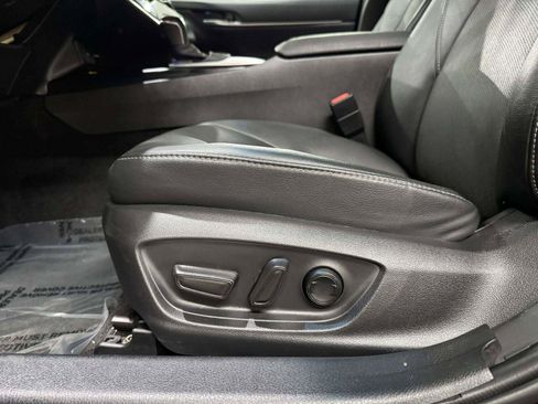 Used 2020 Toyota Camry XSE FWD image 23
