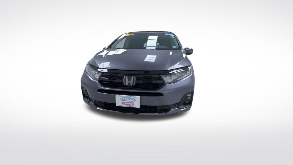 Used 2025 Honda Odyssey Touring image 3
