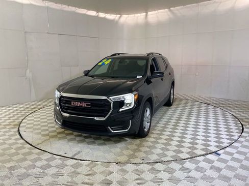 Used 2024 GMC Terrain SLE w/ Driver Convenience Package FWD image 20