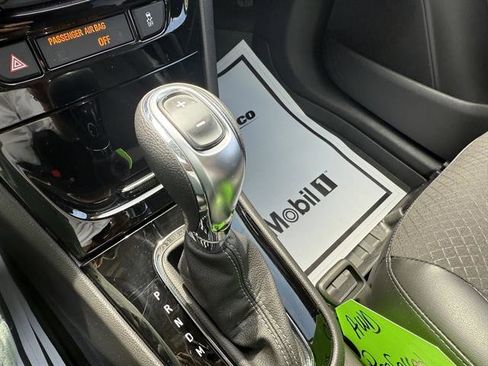 Used 2022 Buick Encore Preferred w/ Safety Package image 38