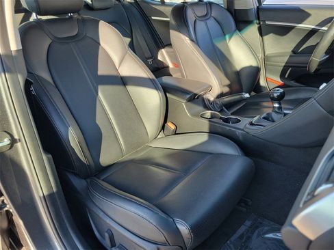 Used 2019 Genesis G70 2.0T Sport image 20