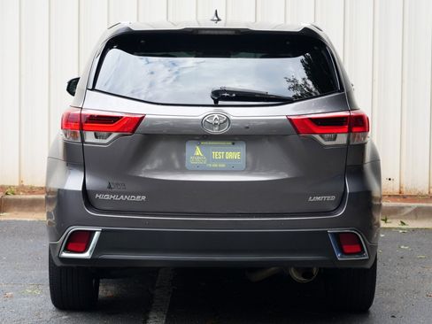 Used 2017 Toyota Highlander Limited FWD image 50